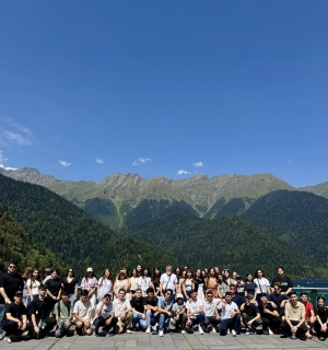 Участники летнего лагеря «Ахьышьтрахь» совершили экскурсию к одним из наиболее известных природных достопримечательностей Абхазии