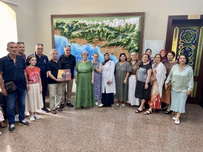 Ҭырқәтәылантәи Аҧсны иааны иҟоу  Диузџьетәи аҳәынҭқарратә университет аҧсуа бызшәеи алитературеи  аҟәша астудентцәеи арҵаҩцәеи  Аҟәа ақ. Ахьӡ-аҧша апарк аҟны ҳаибашьцәа рҳаҭгәынқәа рҟны ашәҭ шьыҵәрақәа шьҭарҵеит