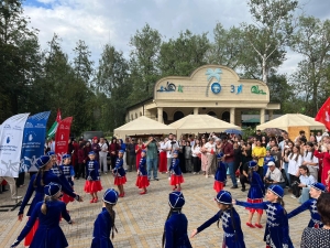 Ҧхынгәымза 23 рзы, Черқьесск ақалақь, акультуреи аҧсшьарҭеи ирызку абаҳча 