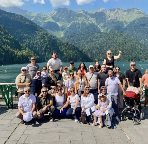 Аҭоурыхтә ҧсадгьыл аҭаара аҳәаақәа ирҭагӡаны, Ҭырқәтәылантәи Аҧсныҟа иааз астудентцәа рныҟәарақәа ирыцҵоуп. Иахьа, дара аҭааит аӡиа Риҵа