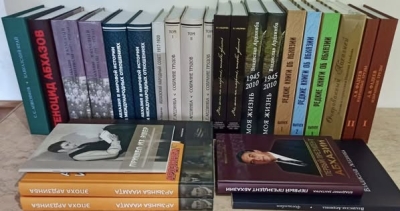 Музей истории зарубежных абхазов пополнился ценными экспонатами из фонда Первого Президента